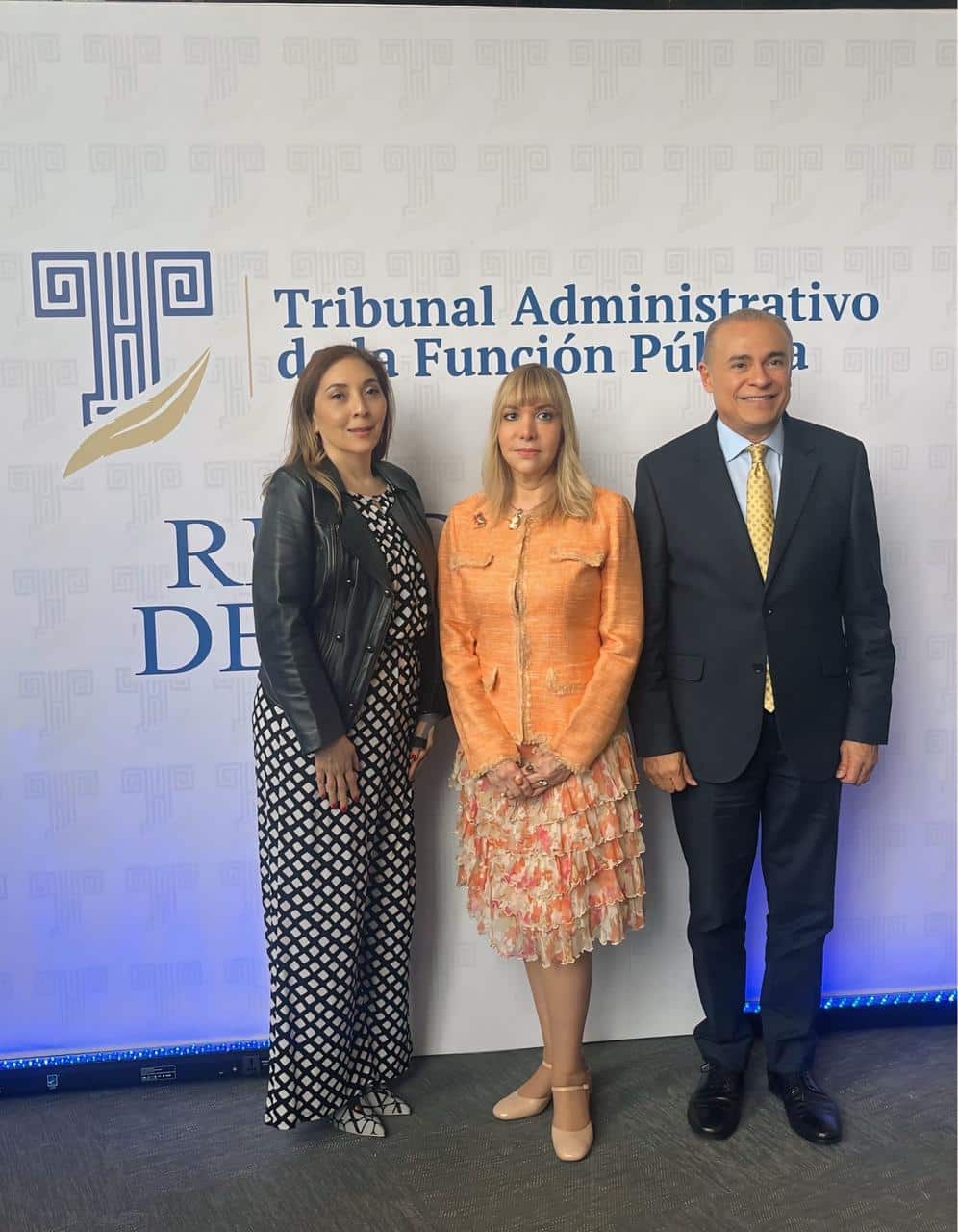 Magistrados del Tribunal Administrativo de Contrataciones Públicas asisten a rendición de cuentas del Tribunal Administrativo de Función Pública
